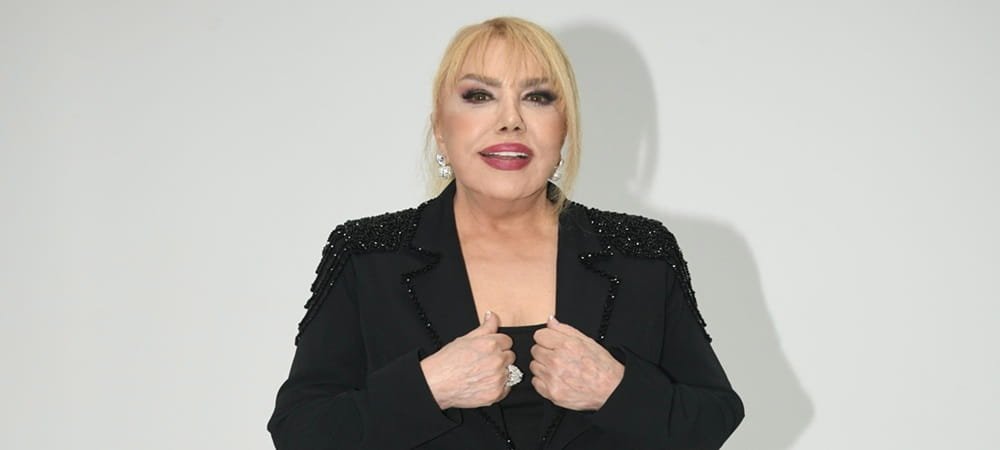 MİNE KOŞAN’DAN YENİ ŞARKI ’’TOPRAK OLACAK’’